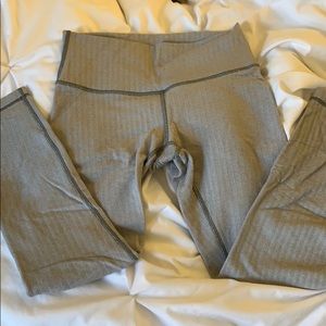 LULULEMON GREY HERRINGBONE LEGGING SZ 6